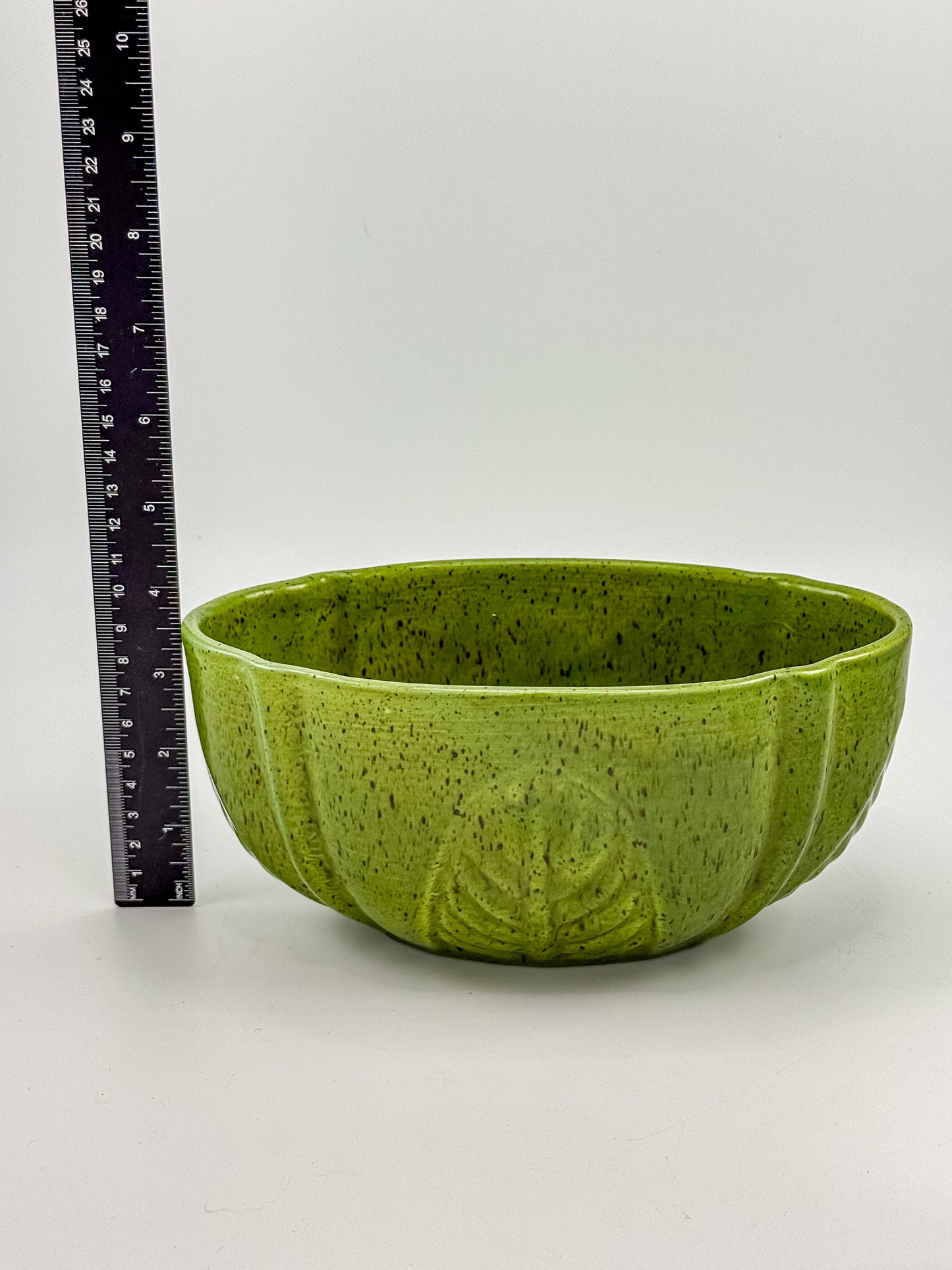 Vintage Haeger Pottery Green Speckled Ceramic Planter Bowl with Embossed Leaf Design