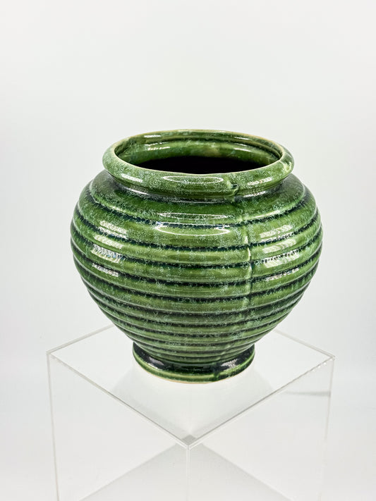 Vintage Hull Pottery Green Ribbed Beehive Urn Vase No. 419, Mid Century USA Ceramic Planter