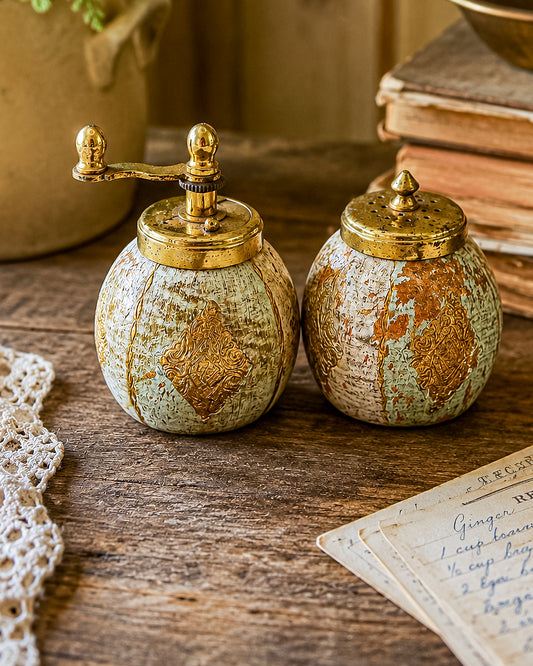 Vintage Italian Florentine Salt and Pepper Mills | Gilt Brass Top | Florentine Wood Grinder Set | Made in Italy Kitchen Decor