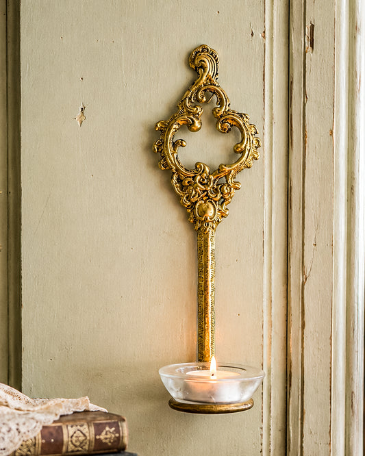 Vintage Brass Rococo Wall Sconce with Ornate Scrollwork, French Style Wall Decor