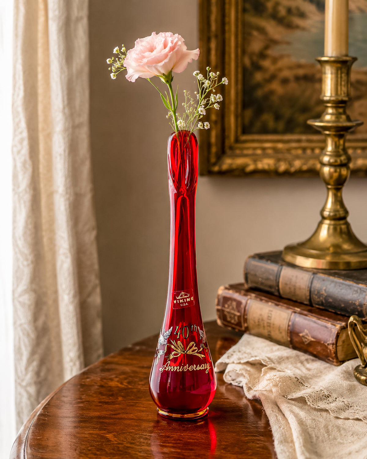 Viking Glass Amberina Swung Bud Vase with 40th Anniversary Doves Decoration, Made in USA