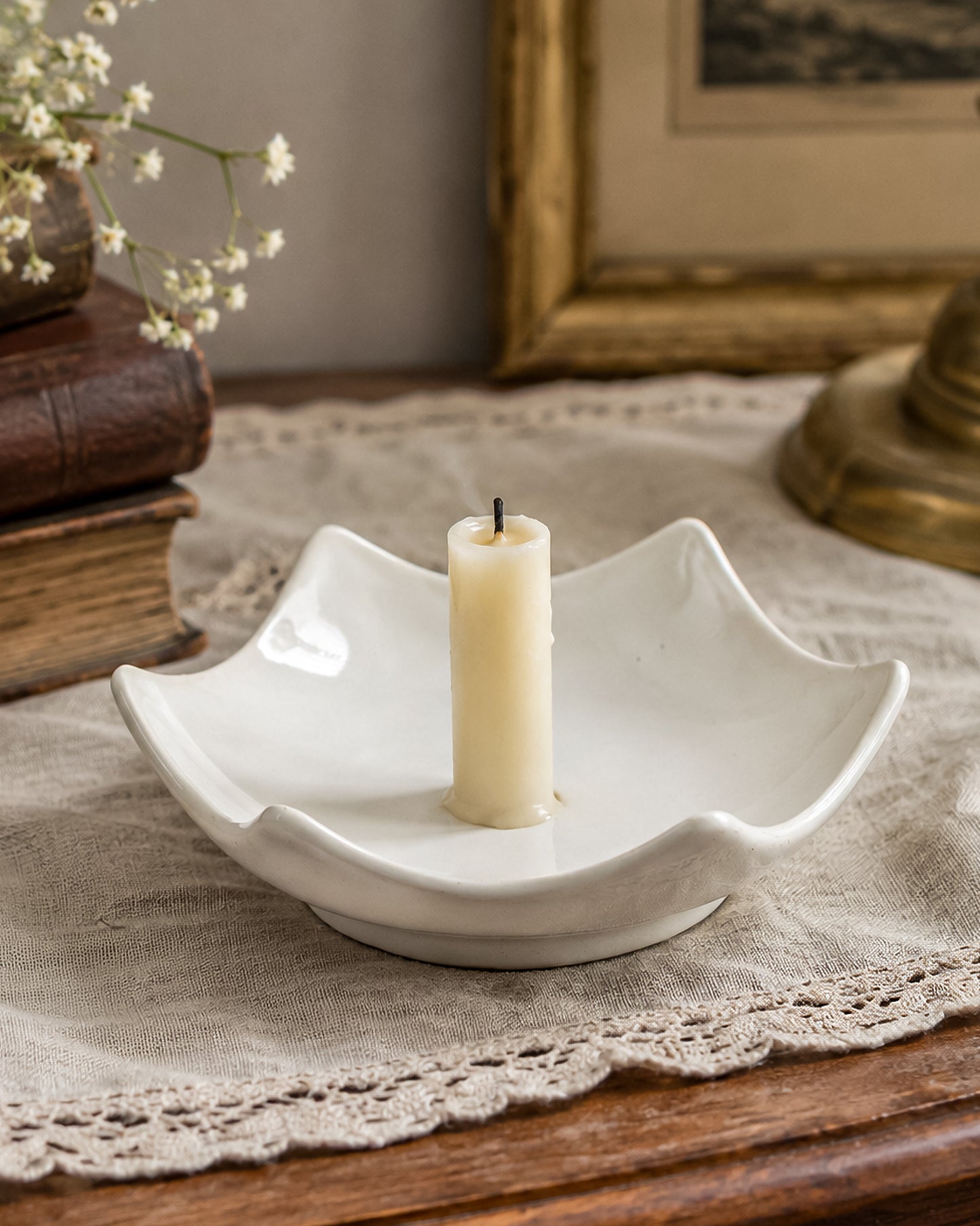 Royal Haeger Mid Century Modern Ceramic Candle Holder with Star-Shaped Scalloped Rim