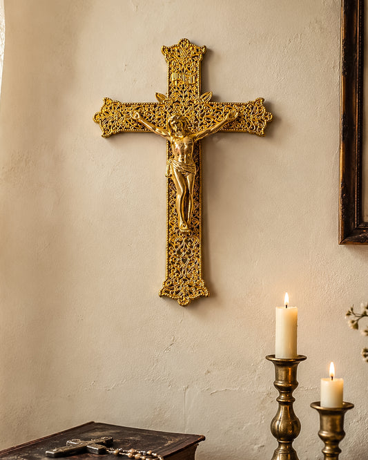 Vintage Gallo Co New York Gold Filigree Crucifix Cross with Corpus Christi, Art Deco Style