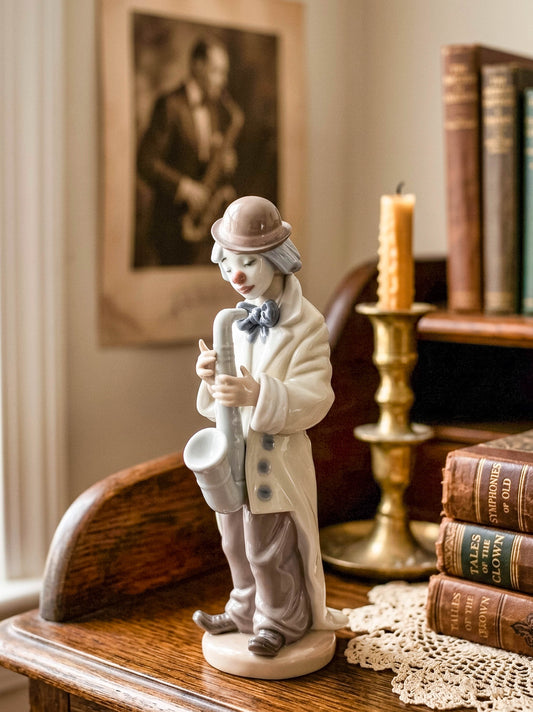 Vintage Lladro Porcelain Clown Figure 5471