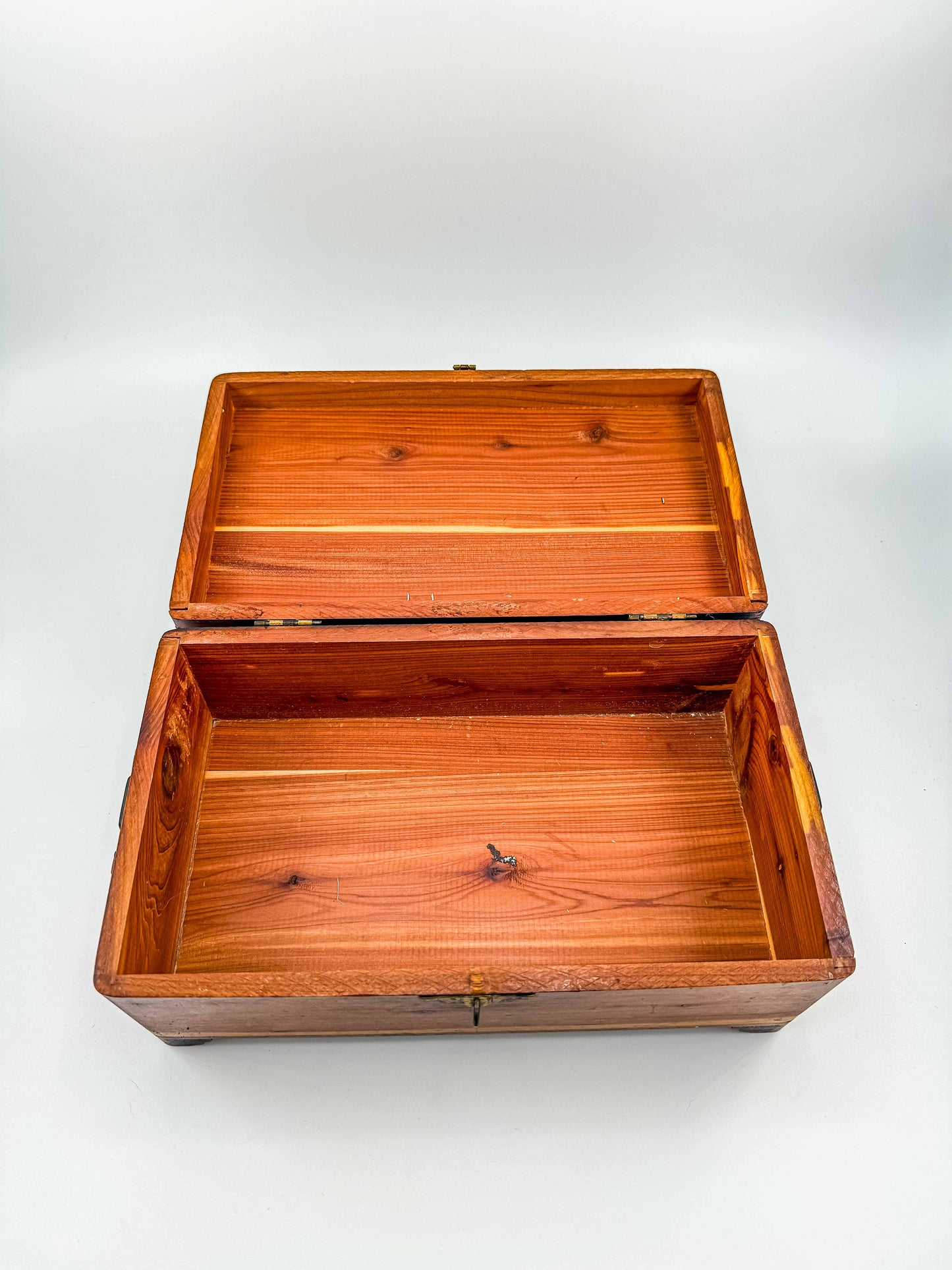 Antique Victorian Wooden Keepsake Box – Spaniel Dog Decoupage Lid