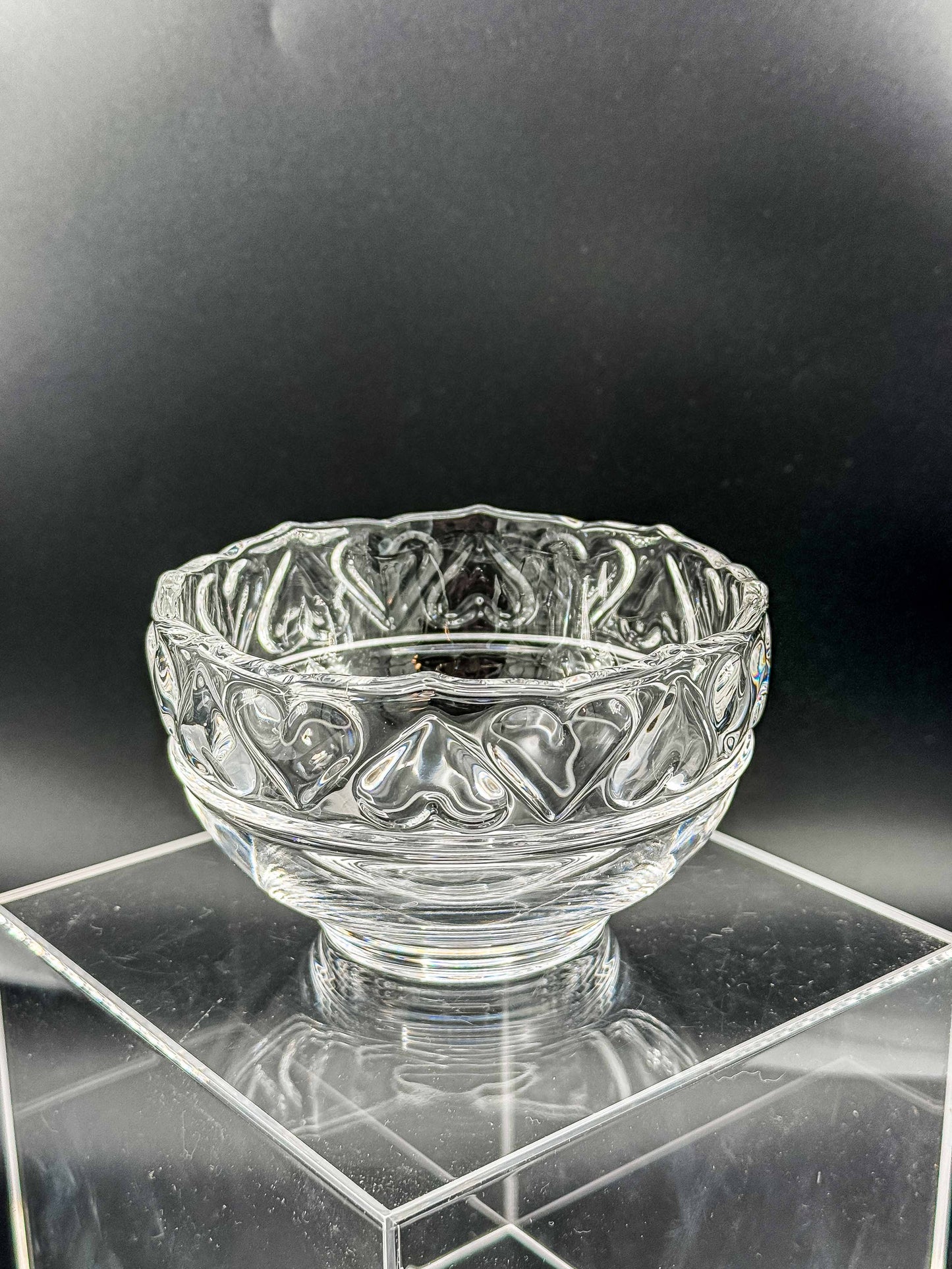 Tiffany & Co. Fine Crystal Hearts Art Glass Bowl