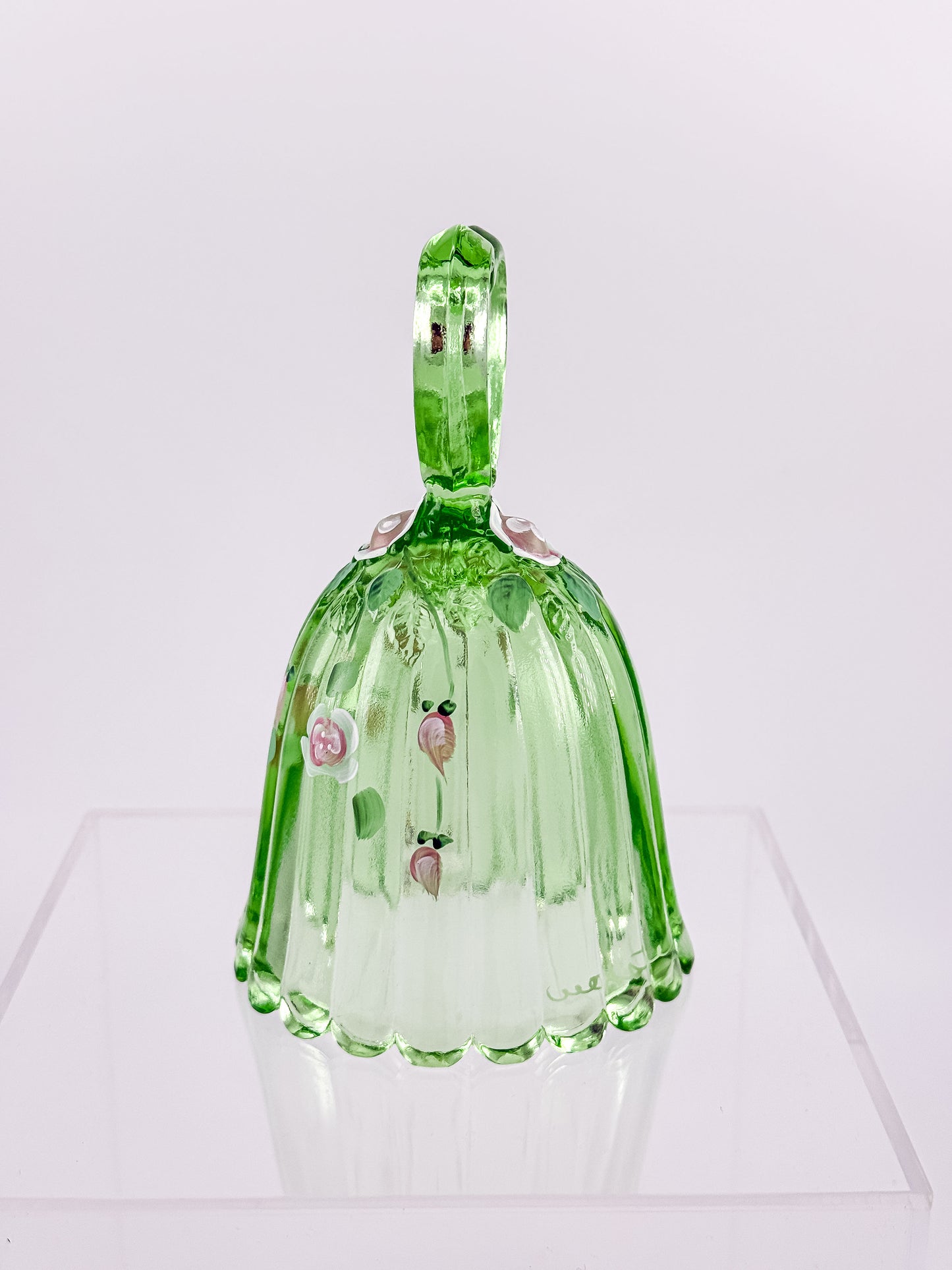 Fenton Art Glass Bell – Spring Green Heart Handle Hand-Painted Pink Rosebuds