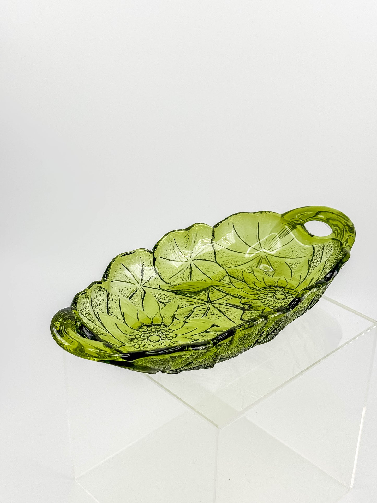 Vintage Indiana Glass Avocado Green Oval Relish Dish — Lily Pons Water Lily Pattern