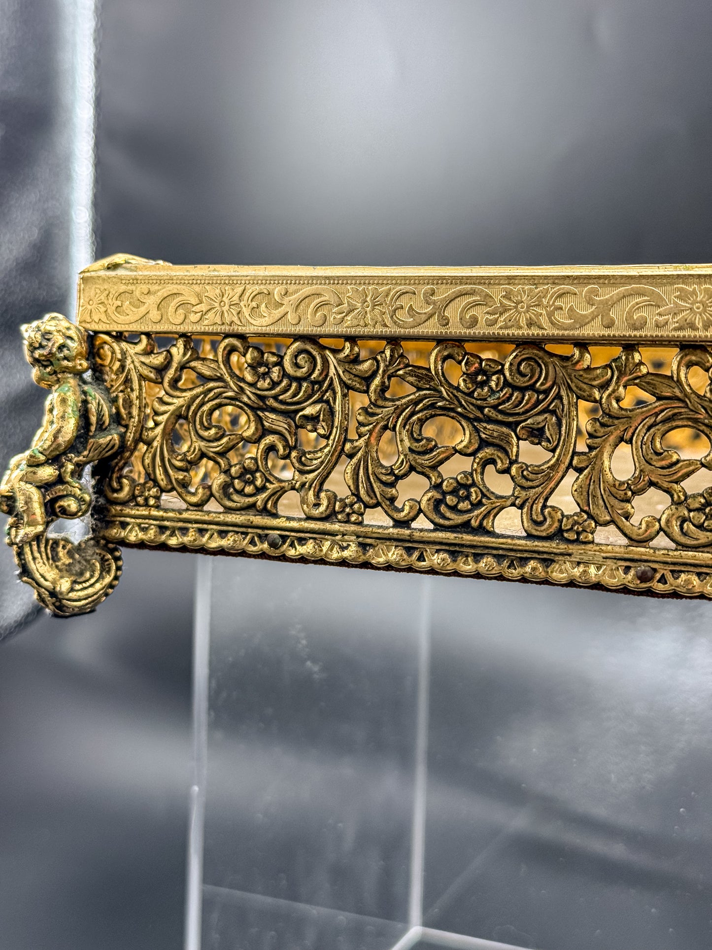 Vintage Hollywood Regency Gold Filigree Tissue Box Cover, Cherub Feet