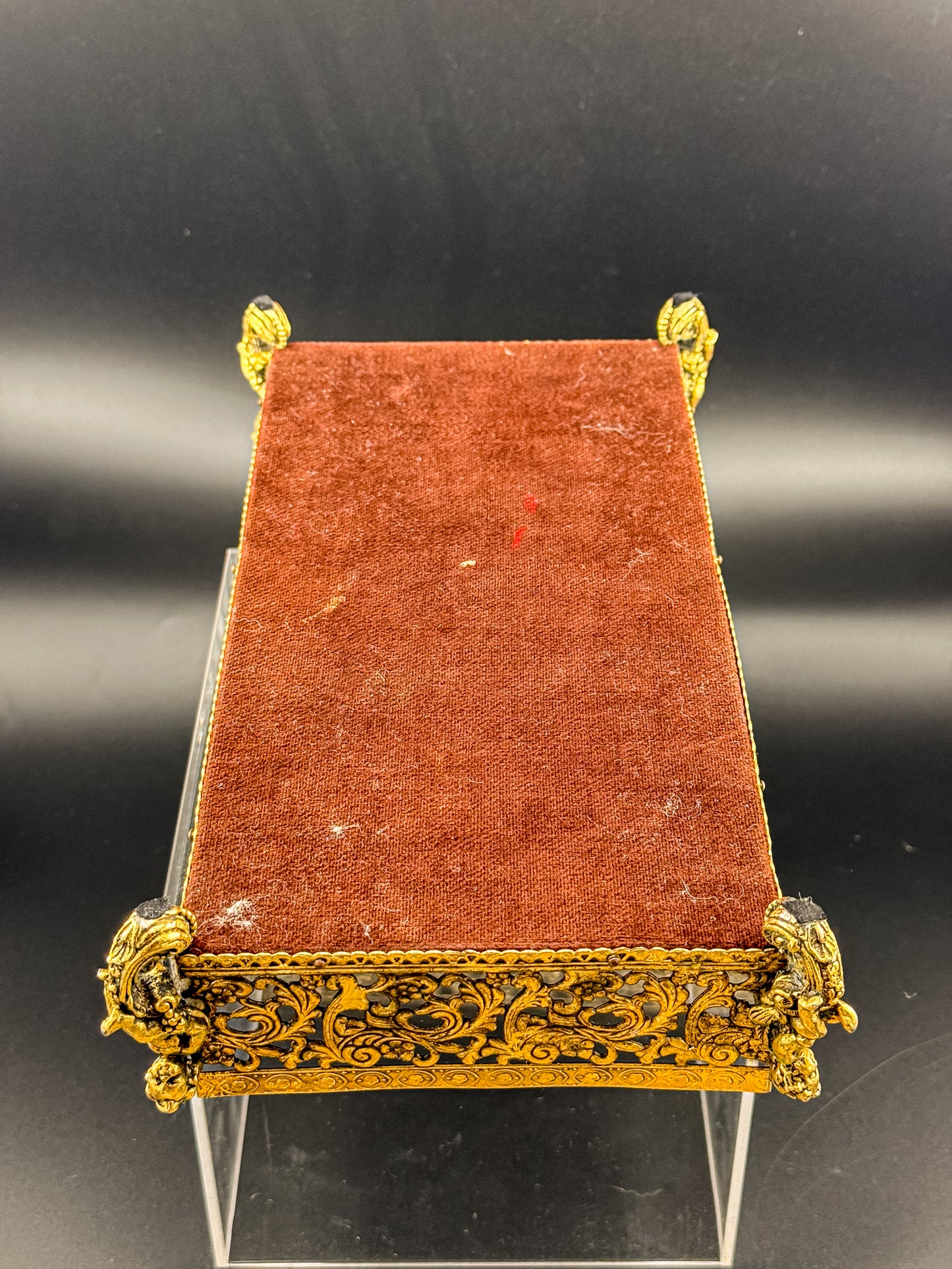 Vintage Hollywood Regency Gold Filigree Tissue Box Cover, Cherub Feet
