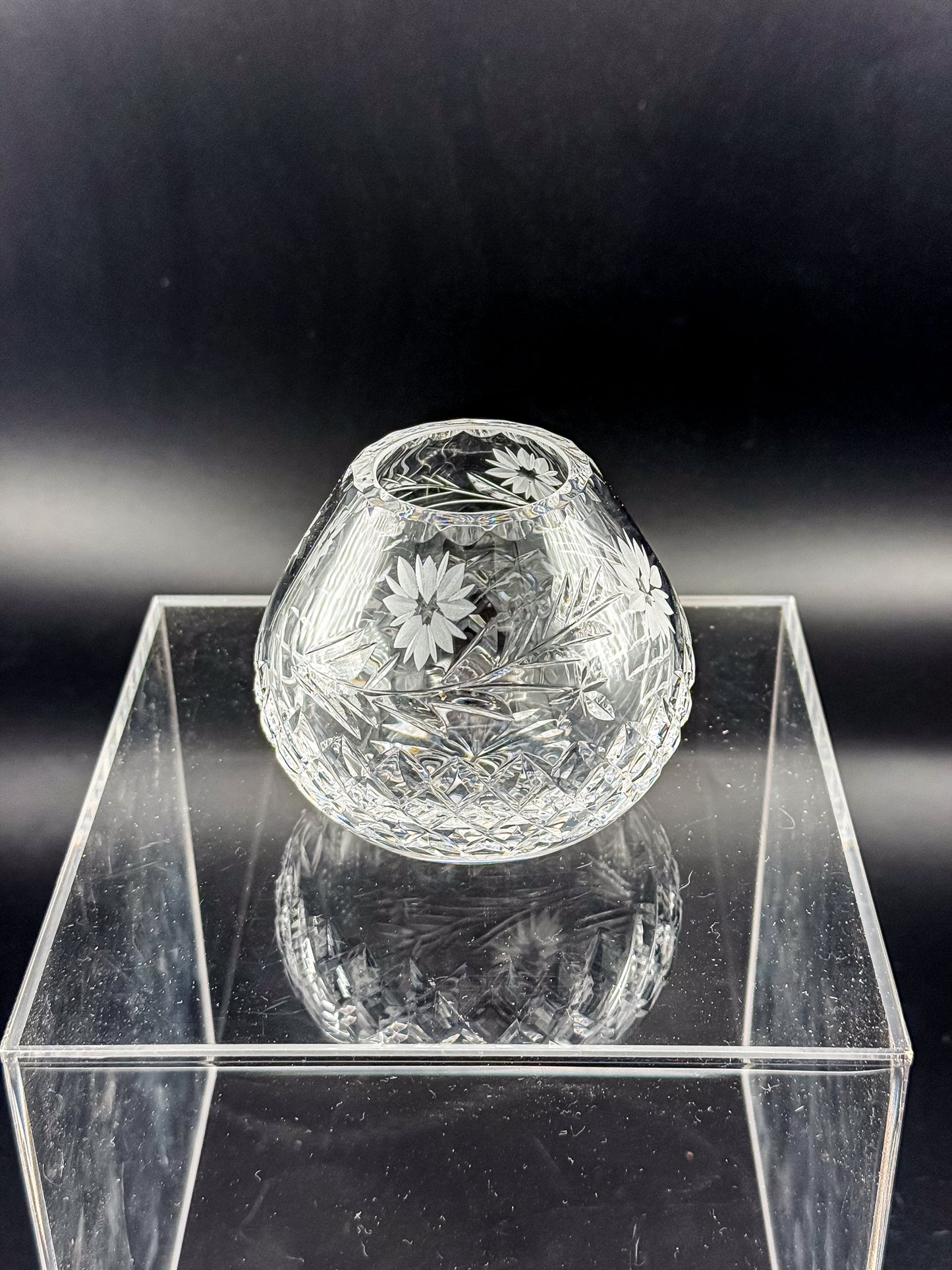 Vintage Edinburgh Crystal Rose Bowl with Daisy Engraving and Diamond Cut Pattern