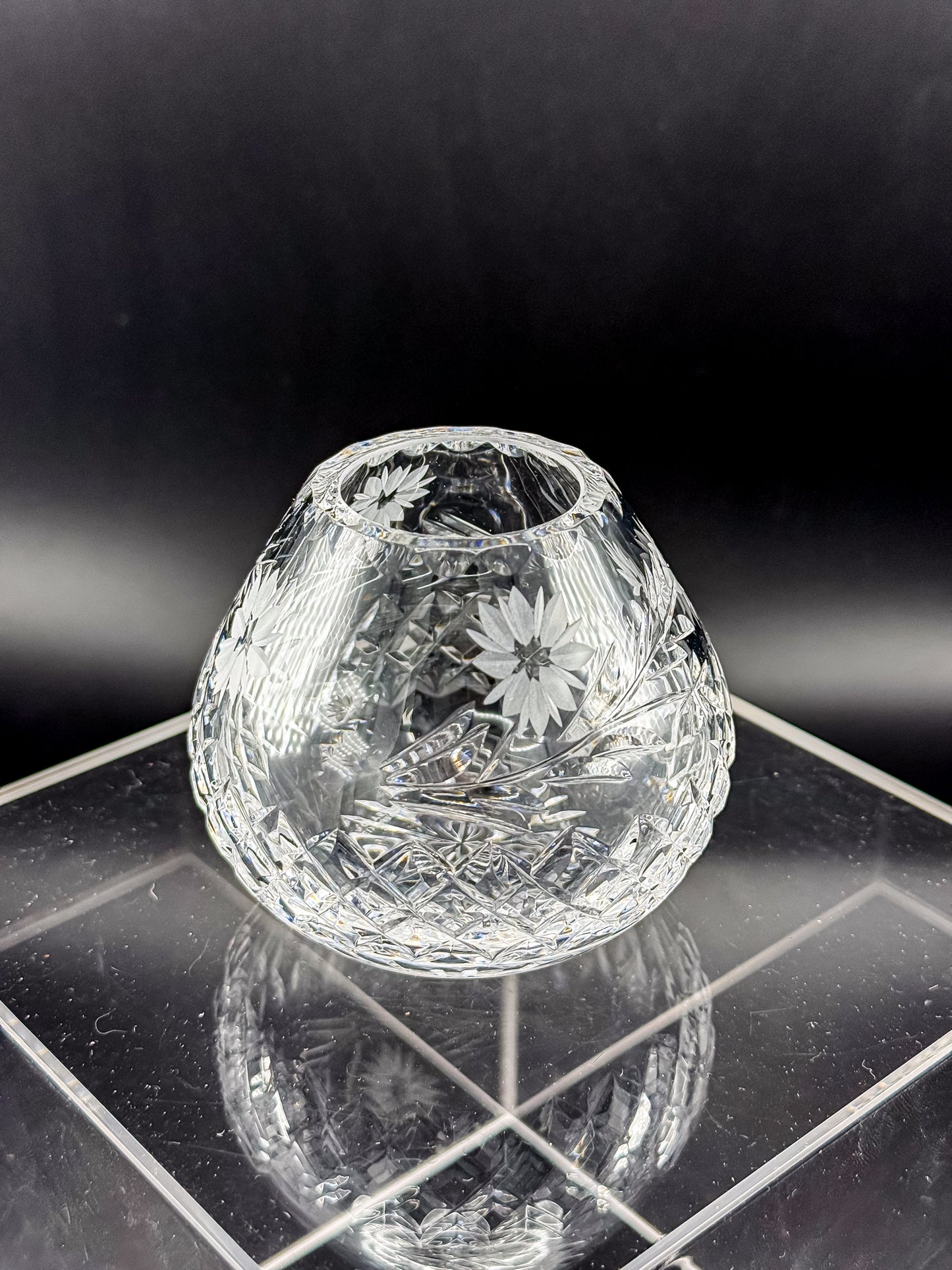 Vintage Edinburgh Crystal Rose Bowl with Daisy Engraving and Diamond Cut Pattern