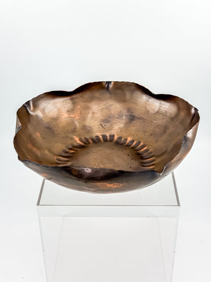 Craftsman Co. Hand-Hammered Copper Bowl with Scalloped Rim, Arts and Crafts Movement, No. 885