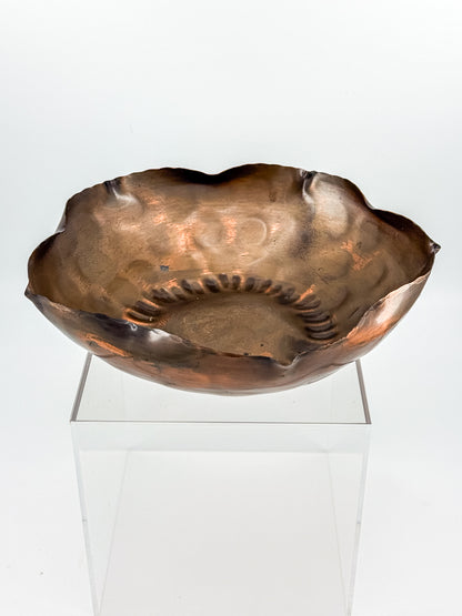 Craftsman Co. Hand-Hammered Copper Bowl with Scalloped Rim, Arts and Crafts Movement, No. 885