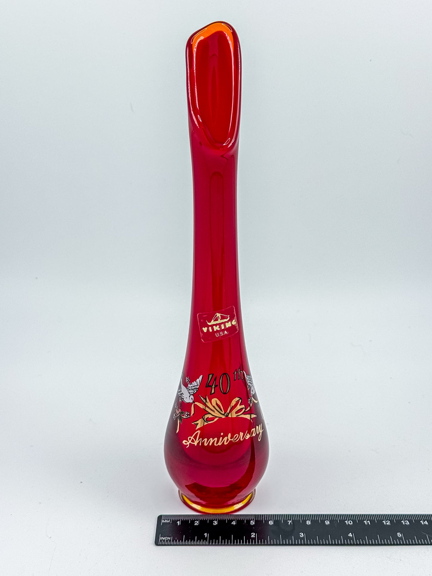 Viking Glass Amberina Swung Bud Vase with 40th Anniversary Doves Decoration, Made in USA