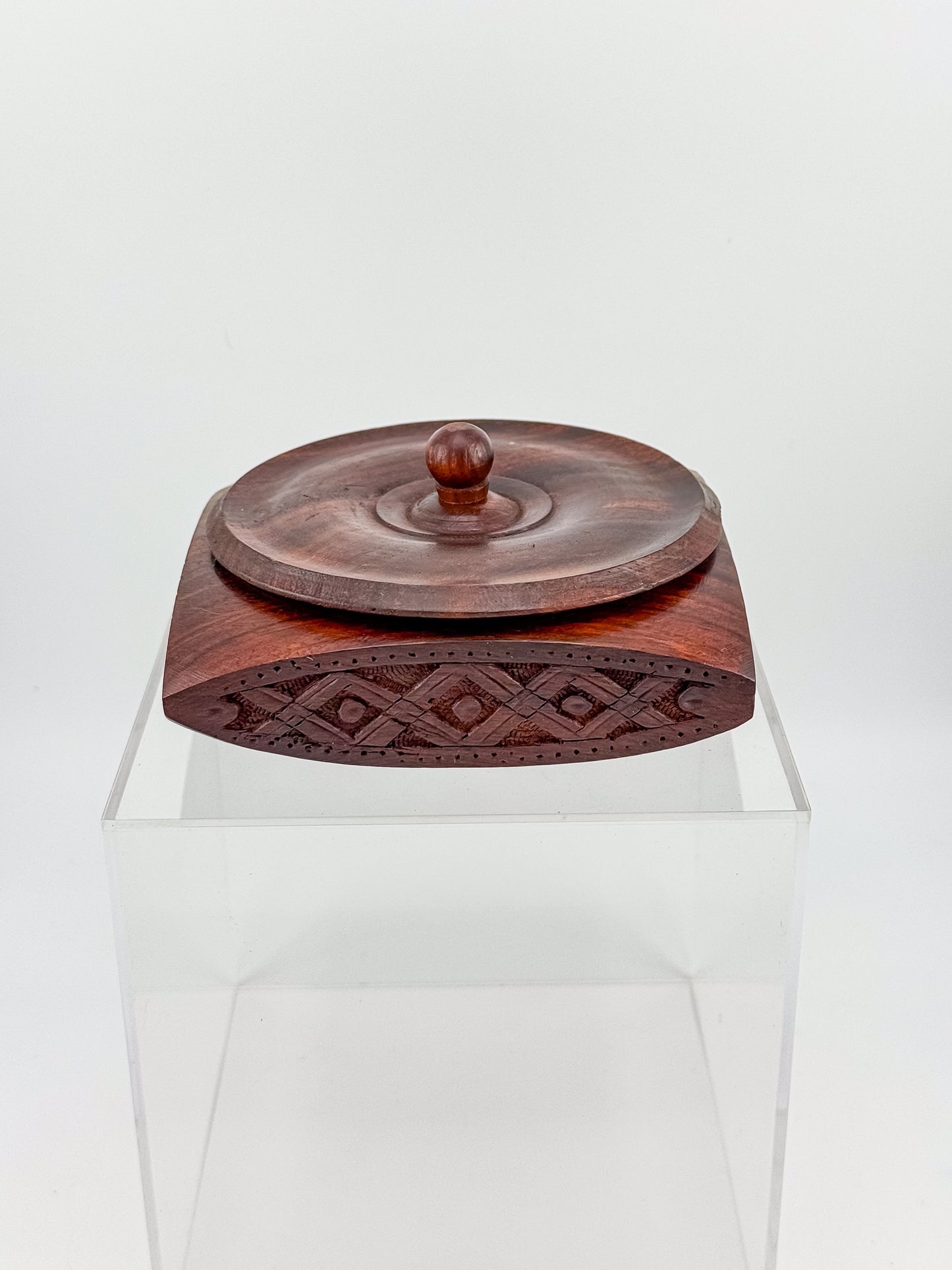 Vintage Hand-Carved Sheesham Wood Lidded Box with Geometric Diamond Border