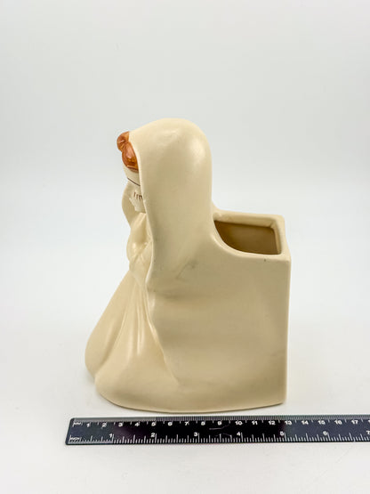 Vintage Hull USA #25 Madonna Virgin Mary Ceramic Planter in Ivory Matte Glaze, 1940s–50s