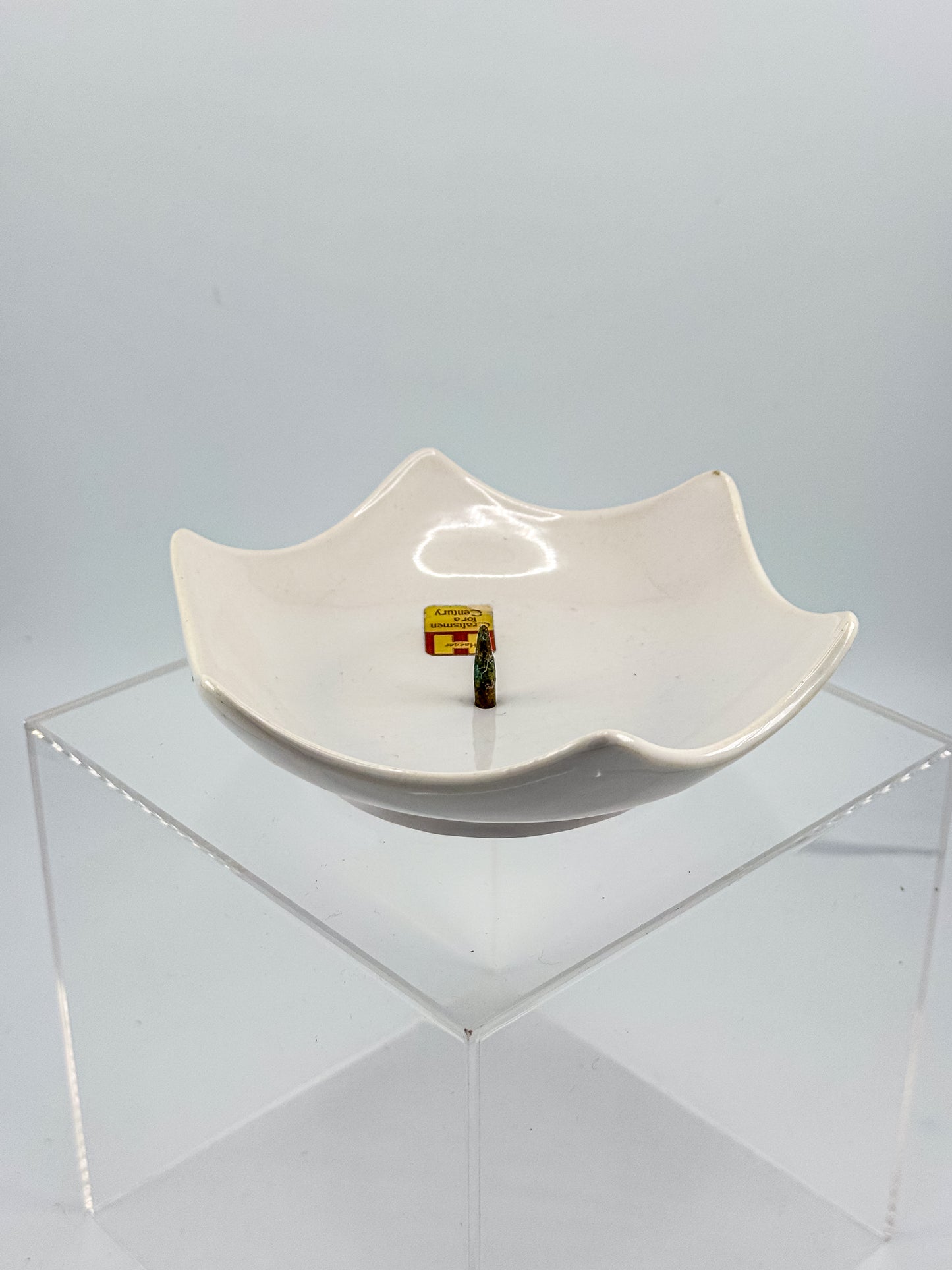 Royal Haeger Mid Century Modern Ceramic Candle Holder with Star-Shaped Scalloped Rim