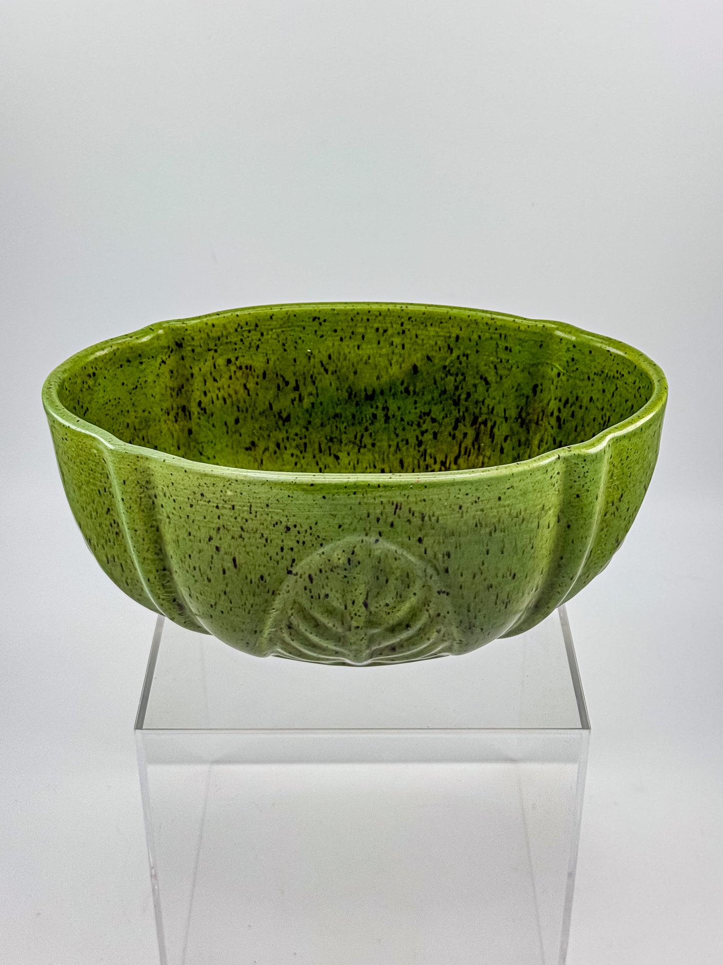 Vintage Haeger Pottery Green Speckled Ceramic Planter Bowl with Embossed Leaf Design