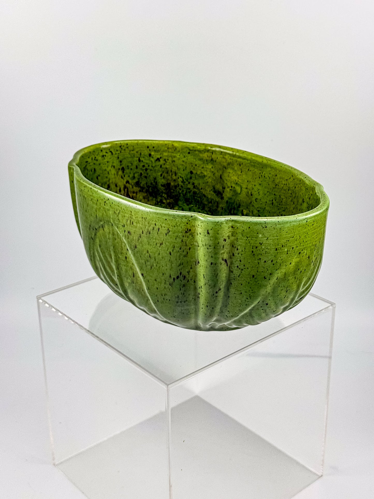 Vintage Haeger Pottery Green Speckled Ceramic Planter Bowl with Embossed Leaf Design