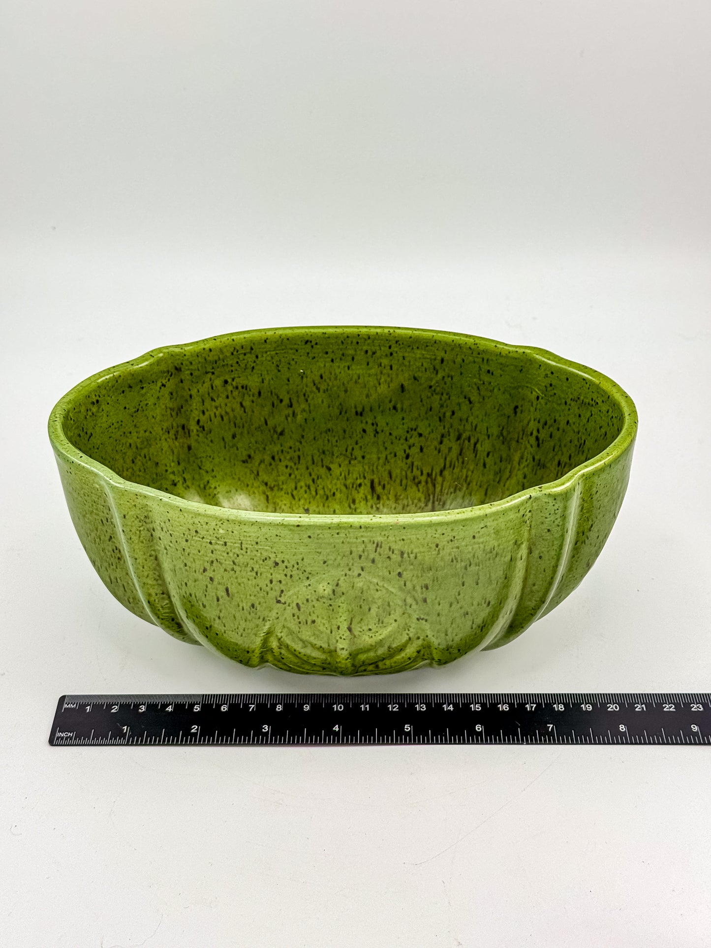 Vintage Haeger Pottery Green Speckled Ceramic Planter Bowl with Embossed Leaf Design