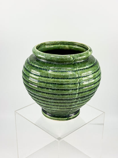Vintage Hull Pottery Green Ribbed Beehive Urn Vase No. 419, Mid Century USA Ceramic Planter