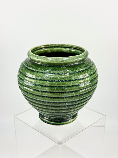 Vintage Hull Pottery Green Ribbed Beehive Urn Vase No. 419, Mid Century USA Ceramic Planter