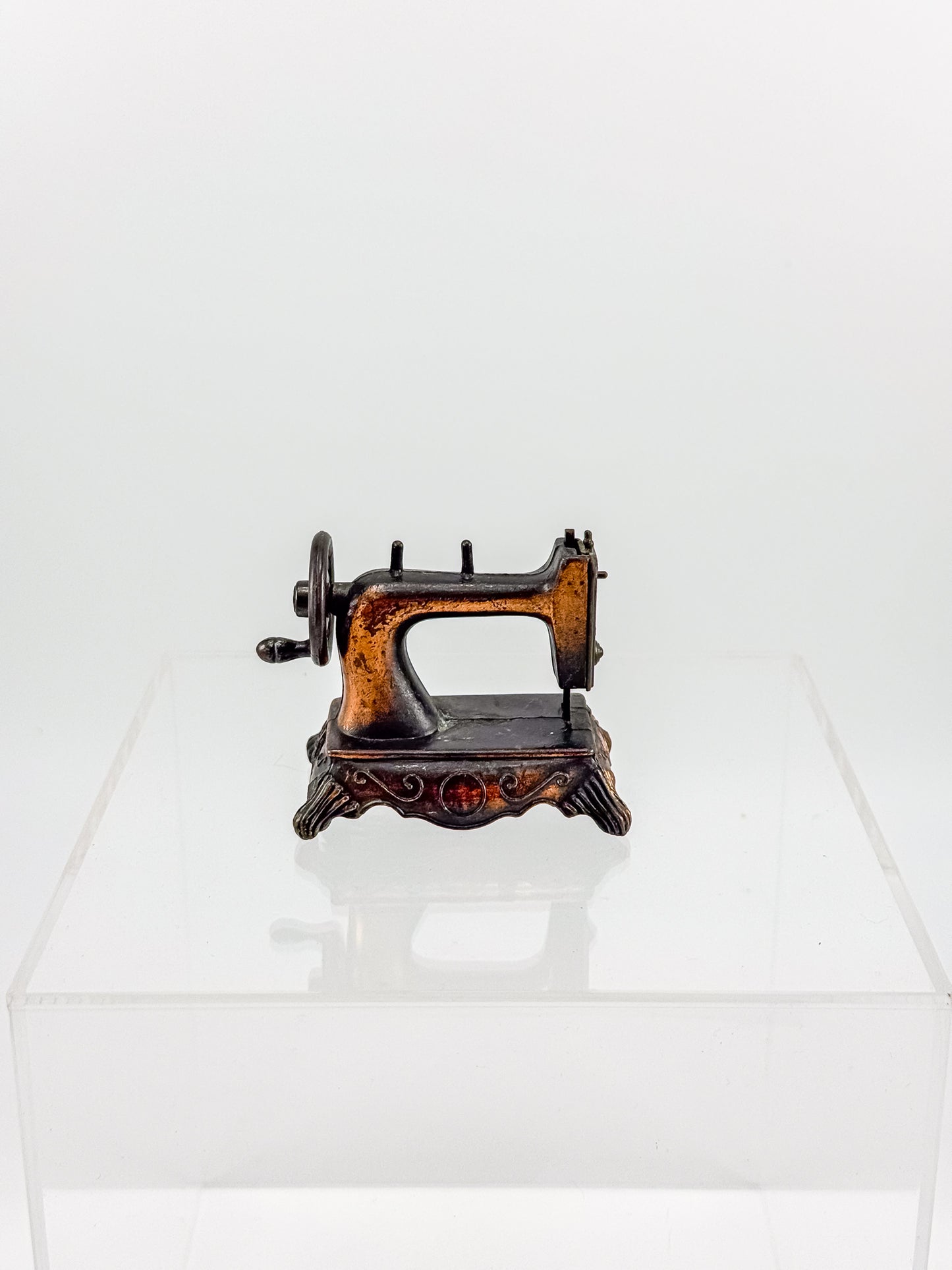 Vintage Miniature Sewing Machine Pencil Sharpener with Working Needle, Made in Hong Kong