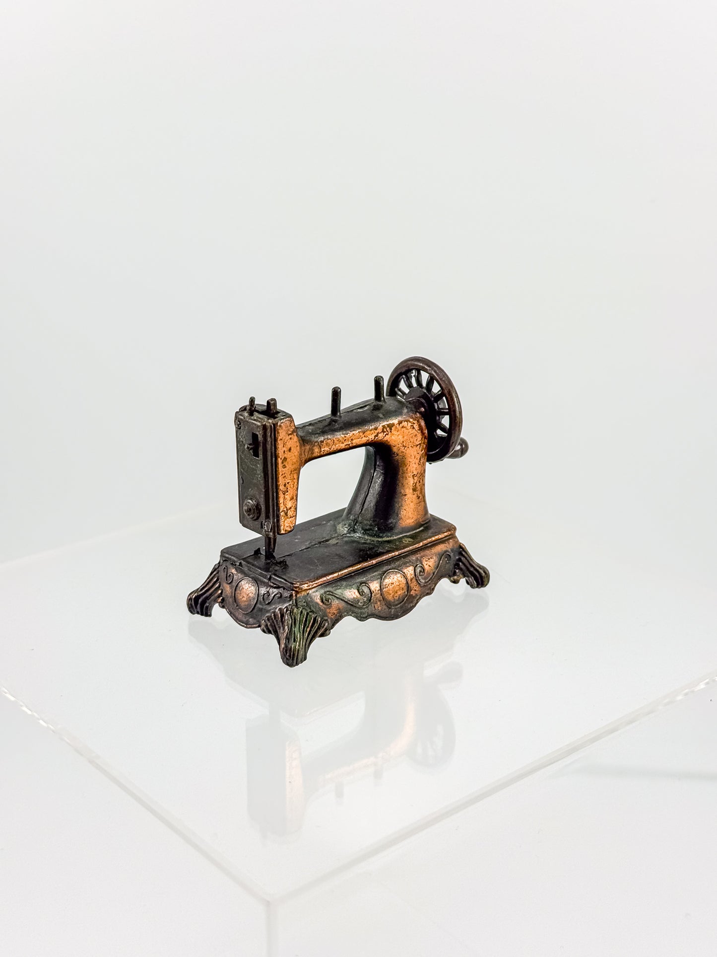Vintage Miniature Sewing Machine Pencil Sharpener with Working Needle, Made in Hong Kong