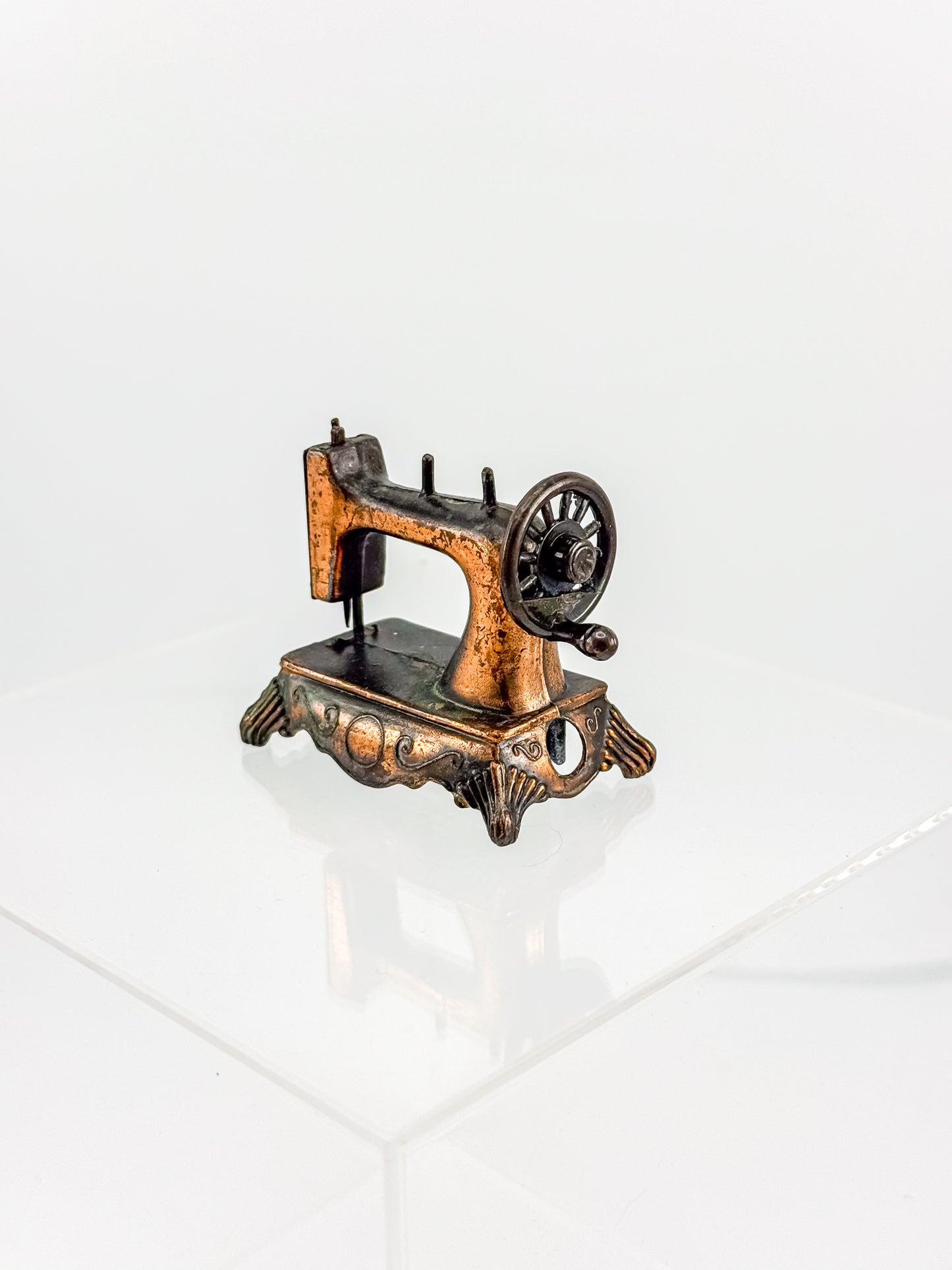 Vintage Miniature Sewing Machine Pencil Sharpener with Working Needle, Made in Hong Kong
