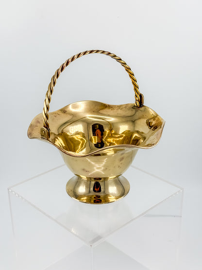 Vintage Polished Brass Basket with Twisted Rope Handle and Ruffled Scalloped Rim on Pedestal Base