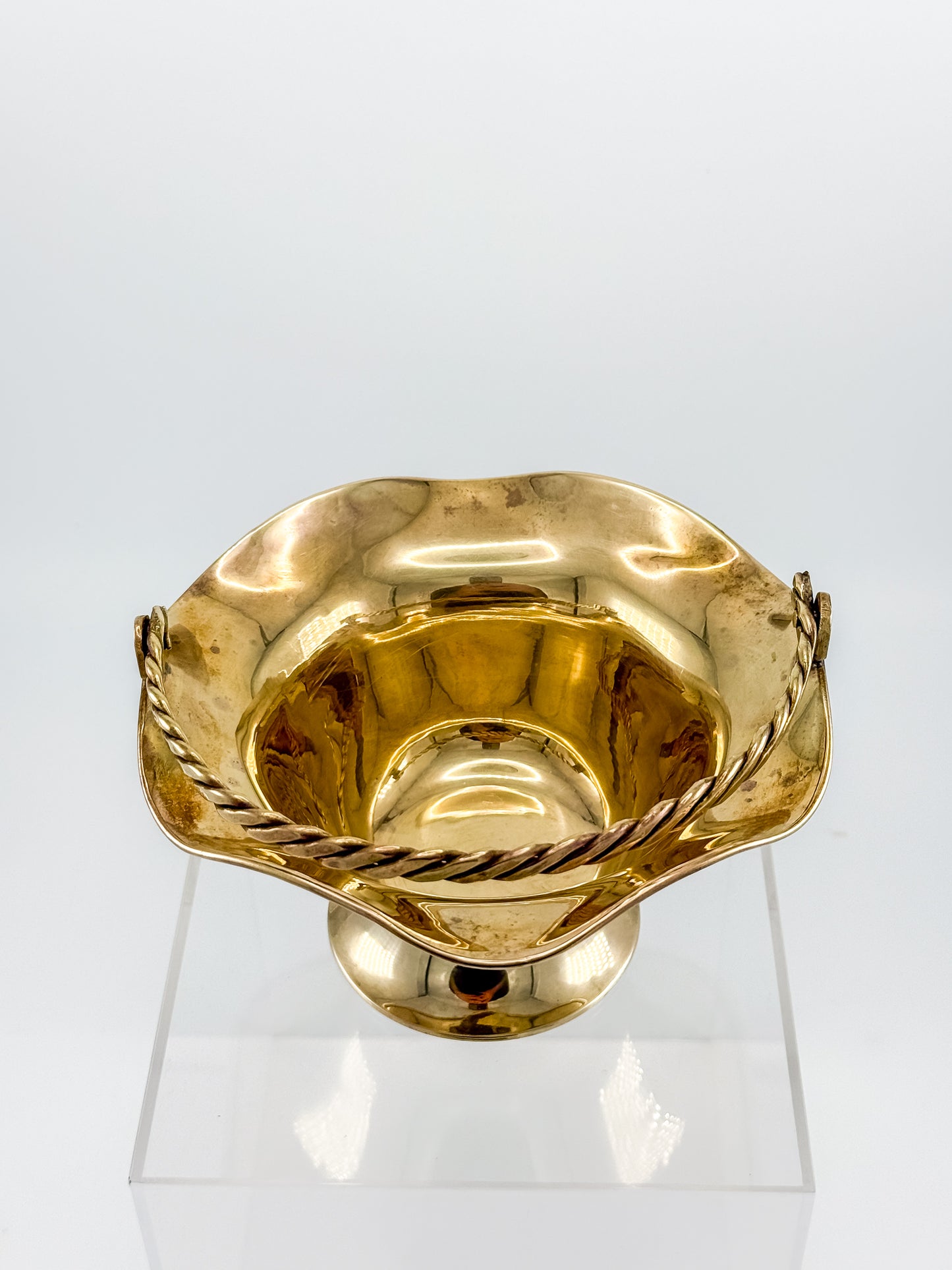 Vintage Polished Brass Basket with Twisted Rope Handle and Ruffled Scalloped Rim on Pedestal Base