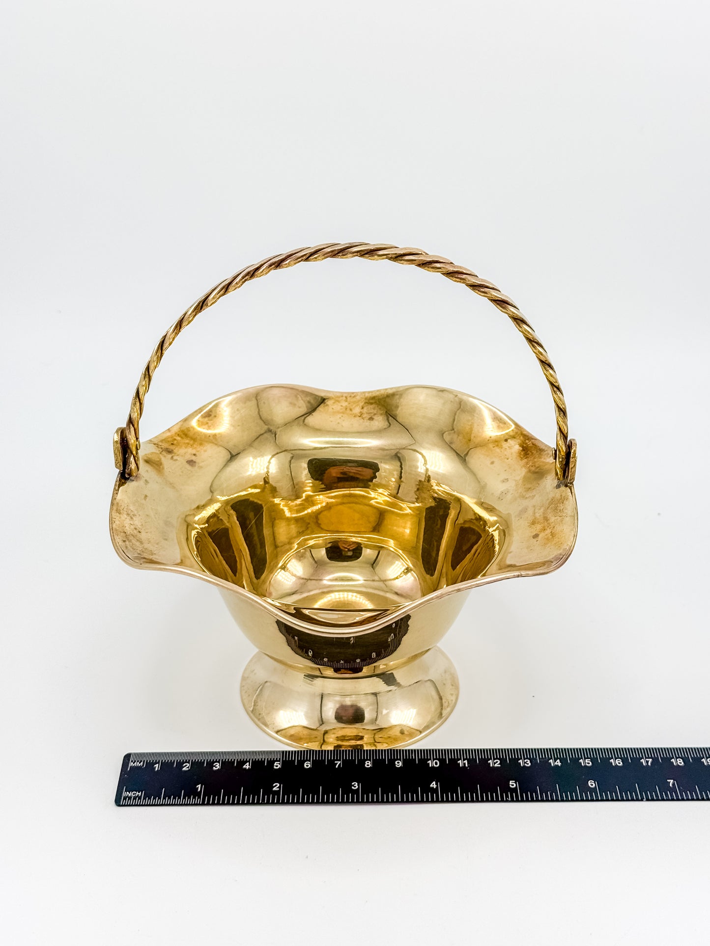 Vintage Polished Brass Basket with Twisted Rope Handle and Ruffled Scalloped Rim on Pedestal Base