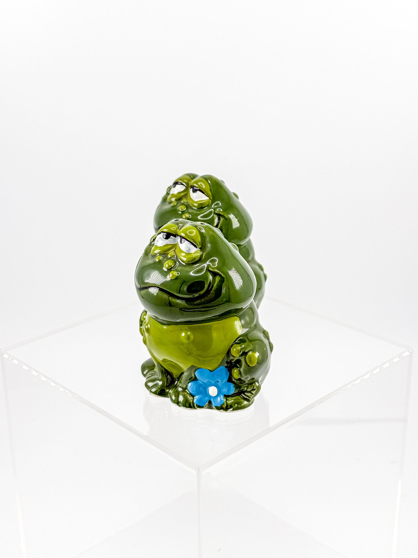 Vintage Holt Howard Smiling Green Frog Salt and Pepper Shakers, Made in Japan, Mid-Century Novelty Kitchen