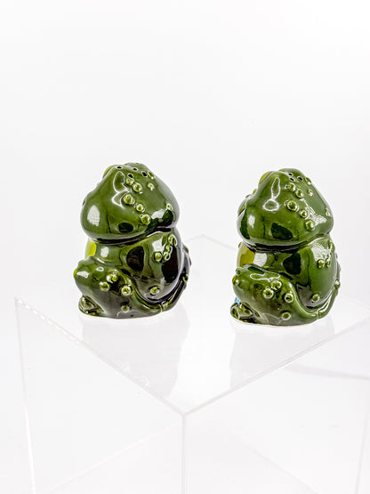 Vintage Holt Howard Smiling Green Frog Salt and Pepper Shakers, Made in Japan, Mid-Century Novelty Kitchen