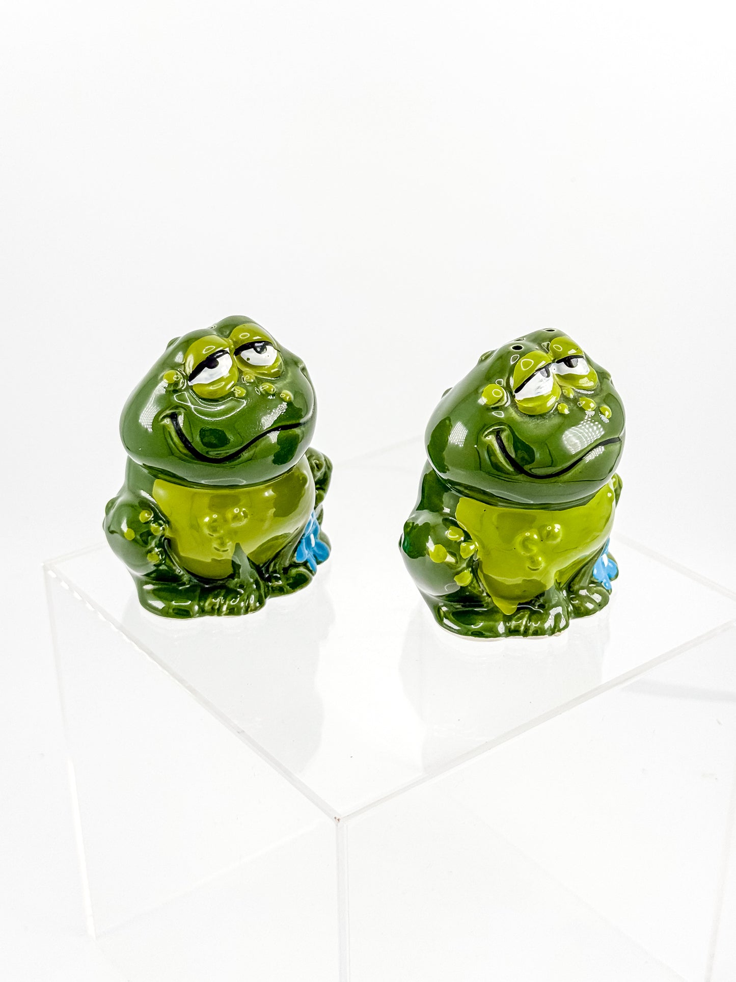 Vintage Holt Howard Smiling Green Frog Salt and Pepper Shakers, Made in Japan, Mid-Century Novelty Kitchen