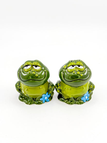 Vintage Holt Howard Smiling Green Frog Salt and Pepper Shakers, Made in Japan, Mid-Century Novelty Kitchen