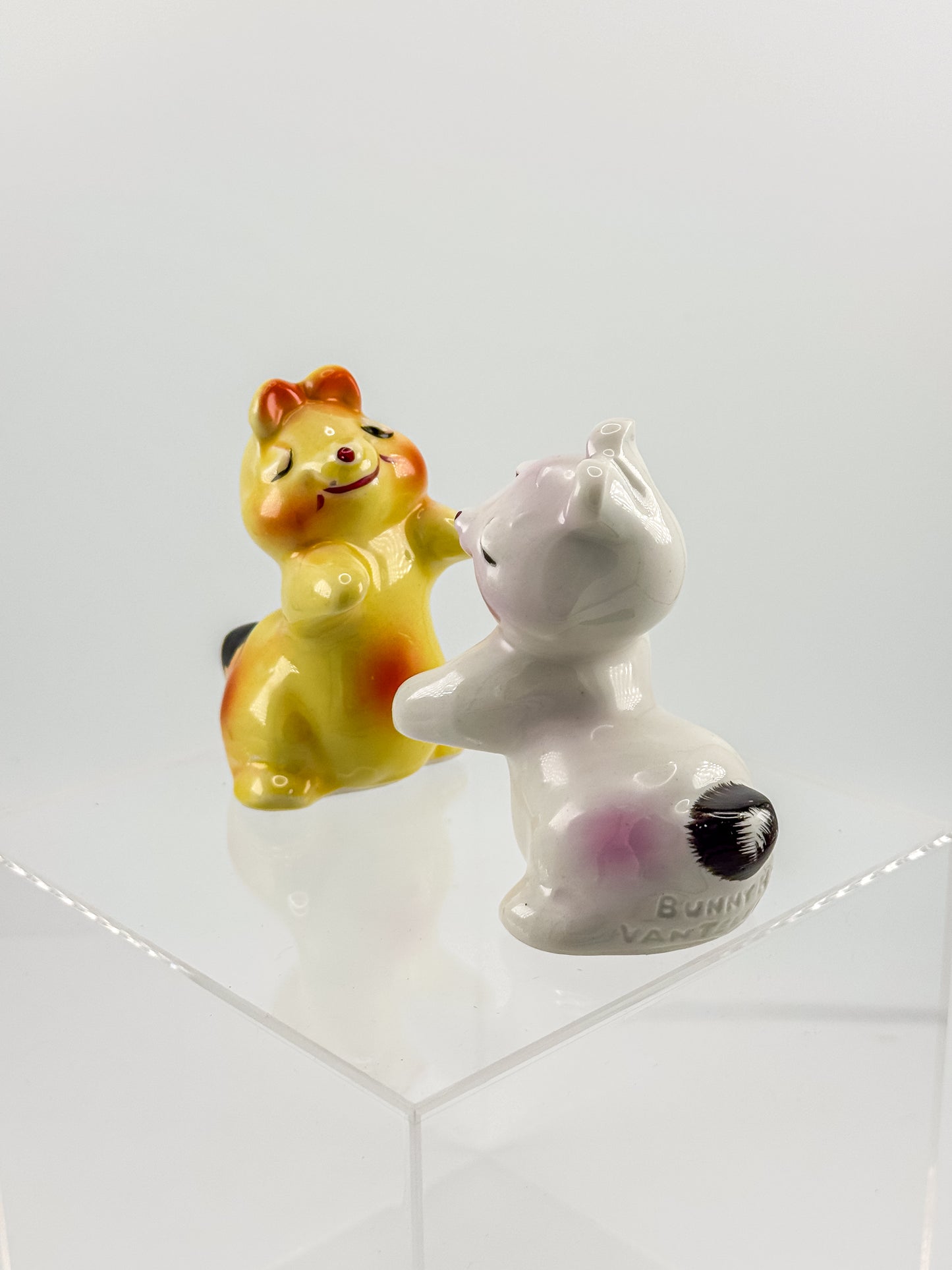Vintage Van Tellingen Bunny Hug Salt and Pepper Shakers, 1950s Russ Berrie Hugger Set