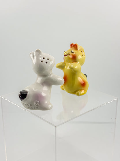 Vintage Van Tellingen Bunny Hug Salt and Pepper Shakers, 1950s Russ Berrie Hugger Set