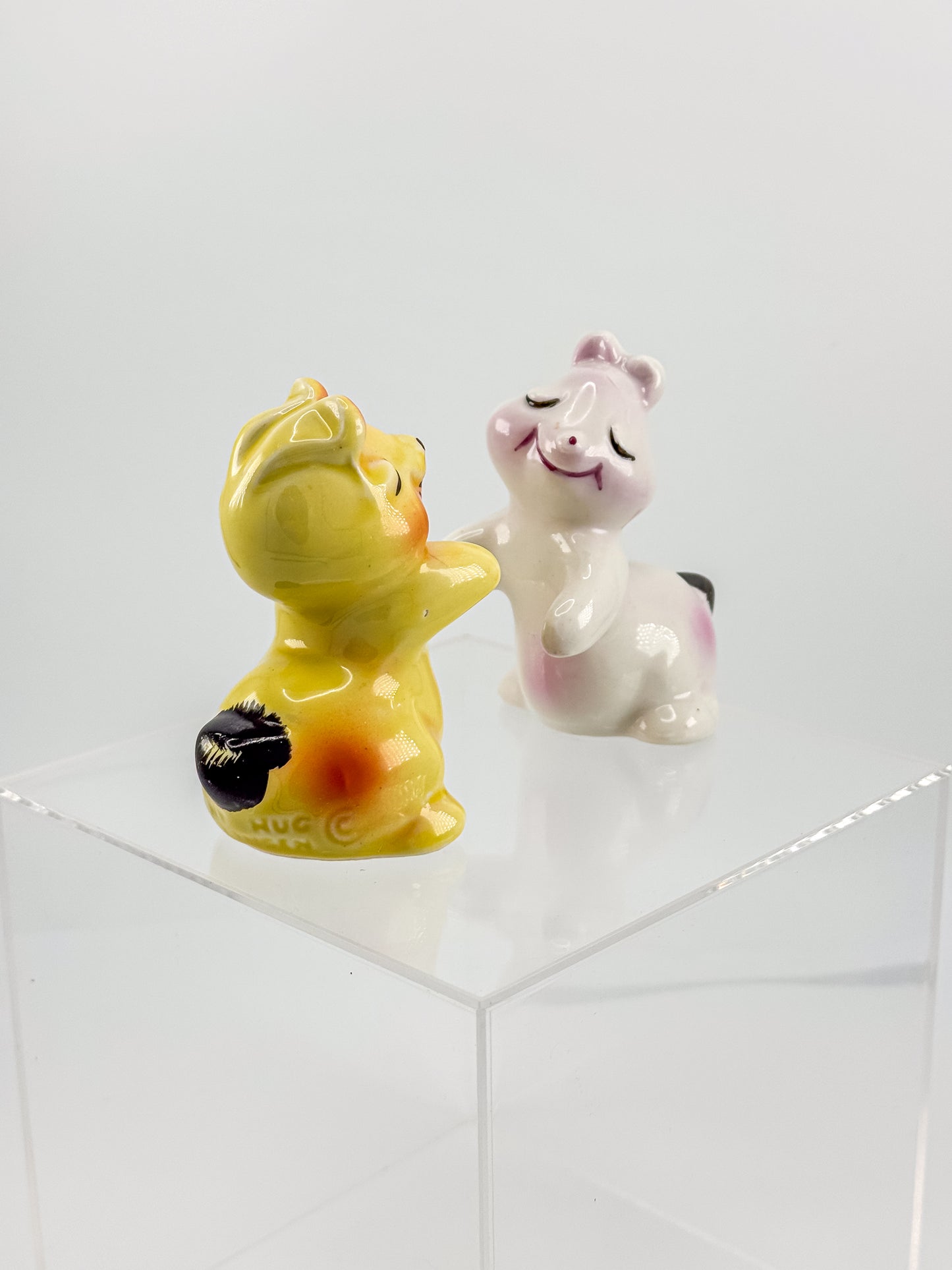 Vintage Van Tellingen Bunny Hug Salt and Pepper Shakers, 1950s Russ Berrie Hugger Set