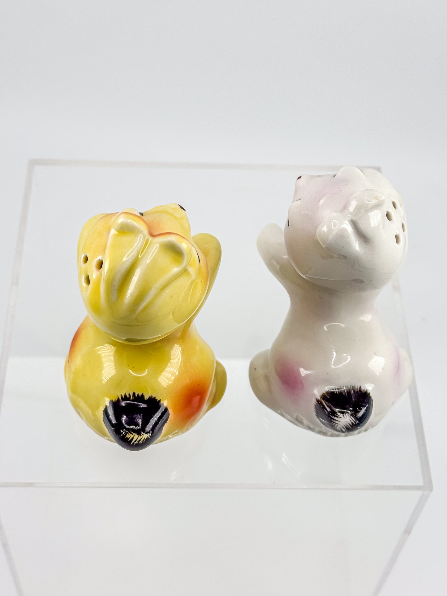 Vintage Van Tellingen Bunny Hug Salt and Pepper Shakers, 1950s Russ Berrie Hugger Set