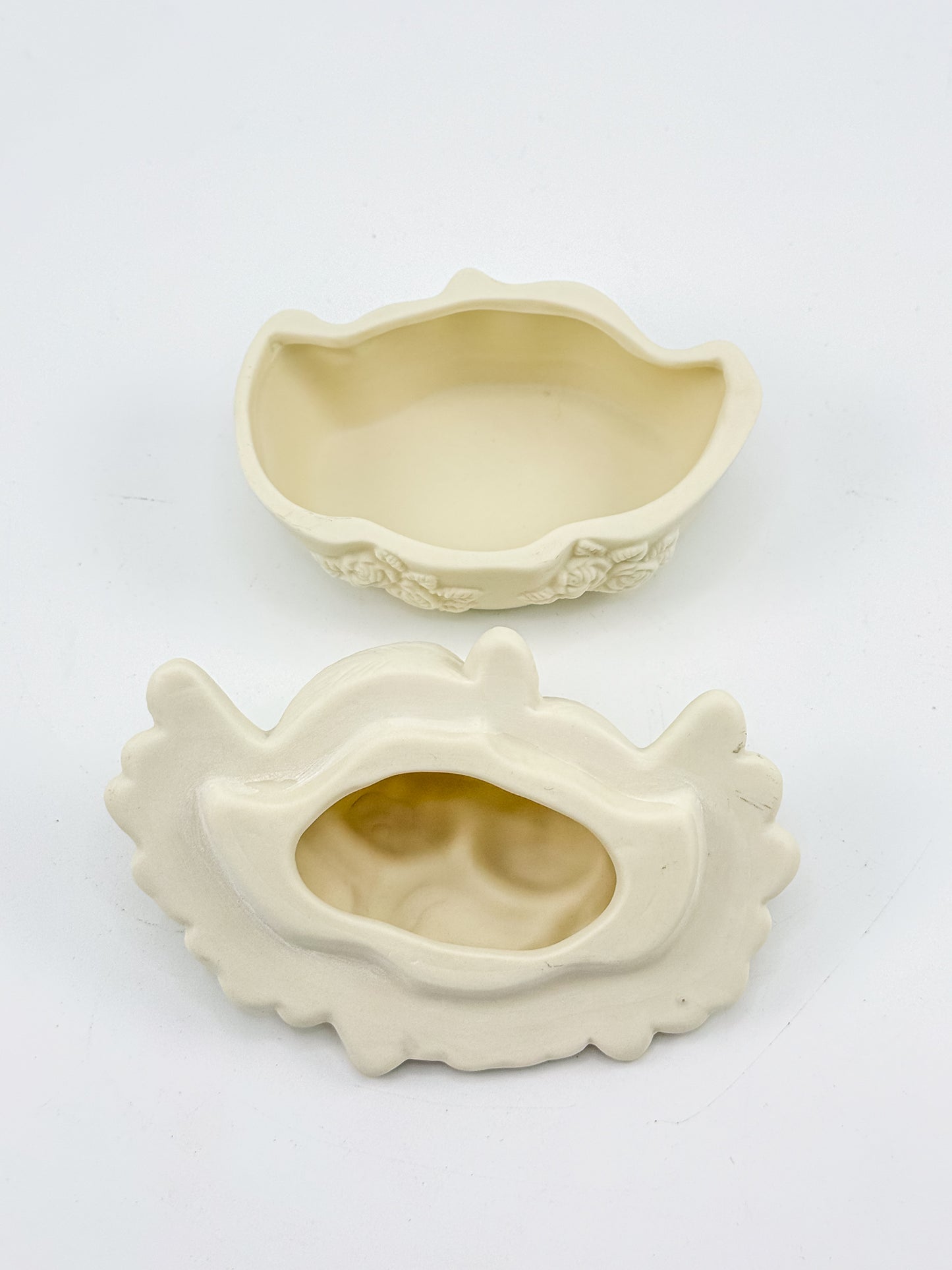 Vintage Porcelain Bisque Double Cherub Angel Trinket Box with Wings