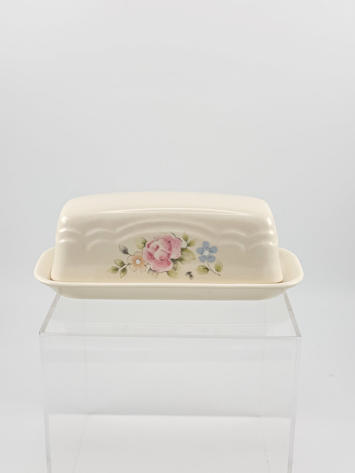 Vintage Pfaltzgraff Tea Rose 1/4-Pound Covered Butter Dish, Cream Stoneware