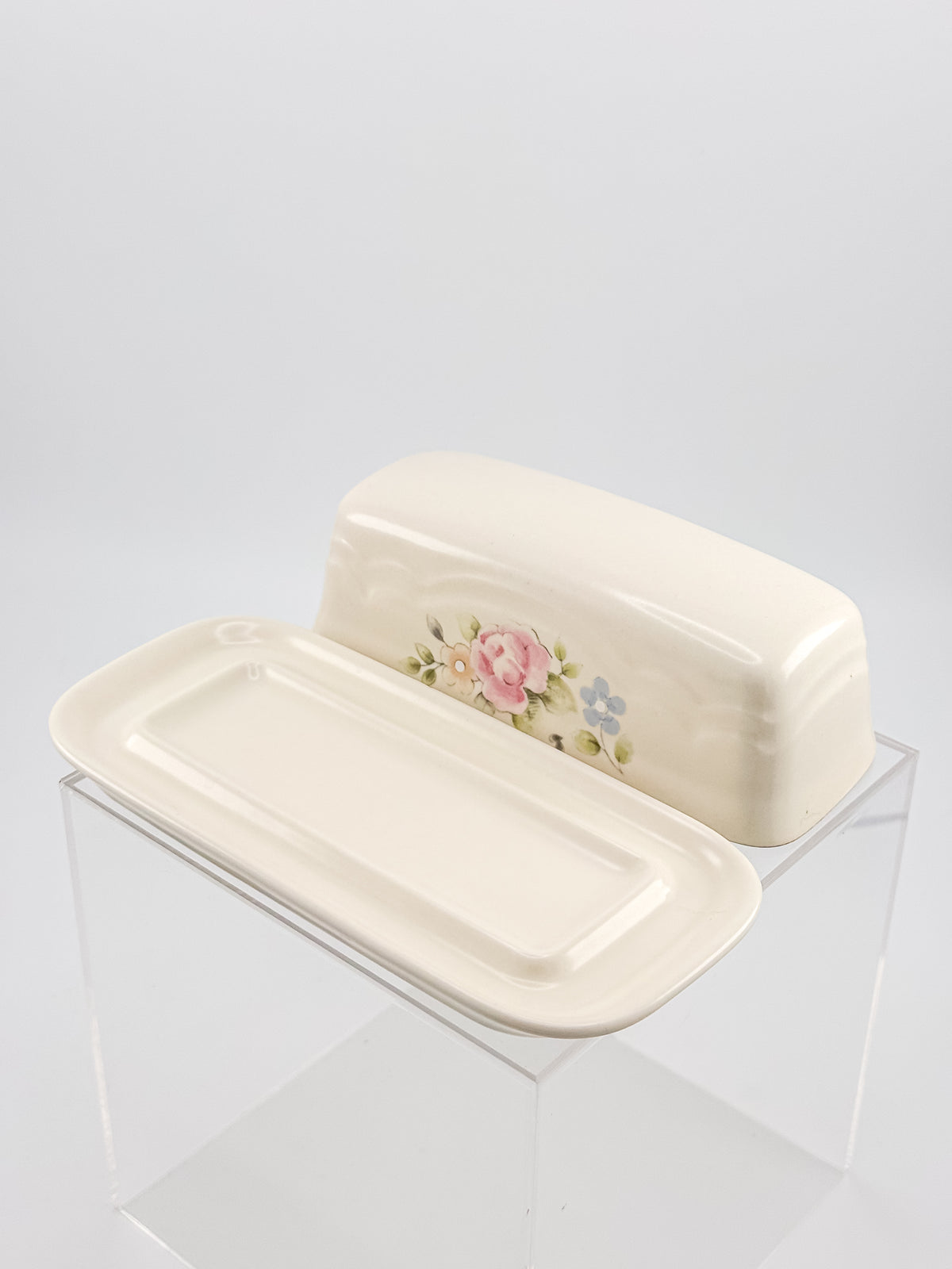 Vintage Pfaltzgraff Tea Rose 1/4-Pound Covered Butter Dish, Cream Stoneware