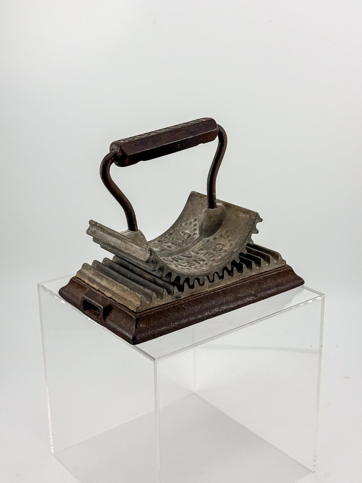 Antique hand fluter, Geneva hand fluter, 1866 fluting iron