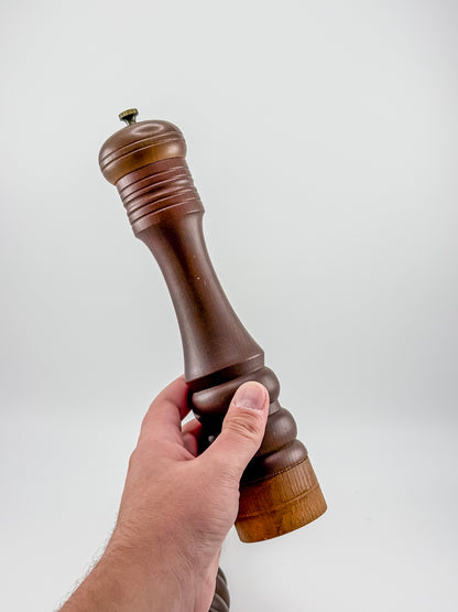 Vintage Nasco Master Pieces in Wood Turned Pepper Mill and Salt Shaker Set, Made in Japan