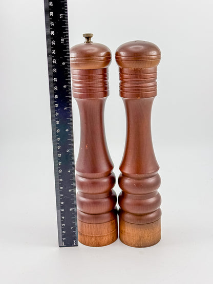 Vintage Nasco Master Pieces in Wood Turned Pepper Mill and Salt Shaker Set, Made in Japan