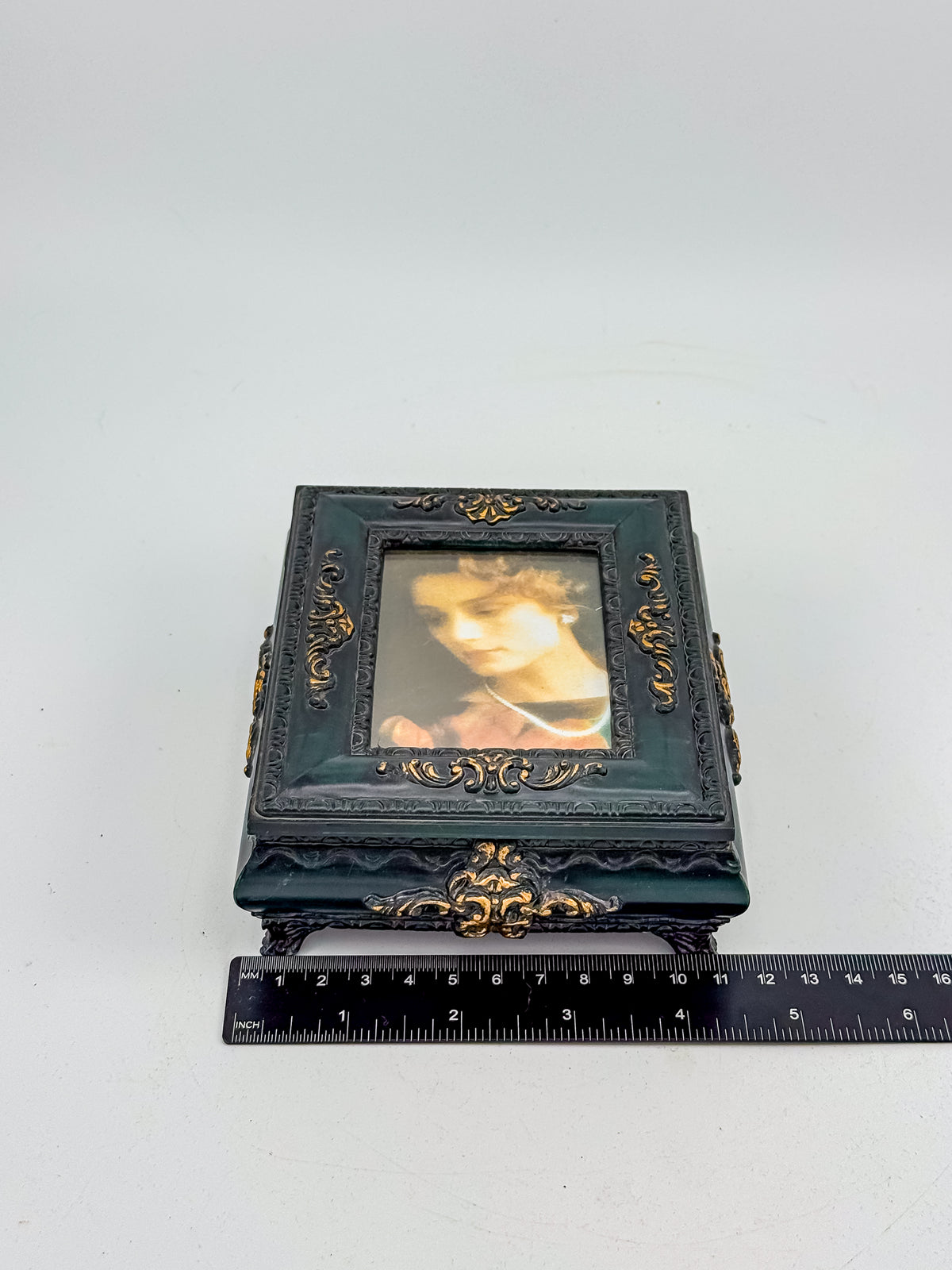 Vintage Florentine Style Ornate Jewelry Box with Built-In Photo Frame Lid, Dark Green Finish and Gold Filigree