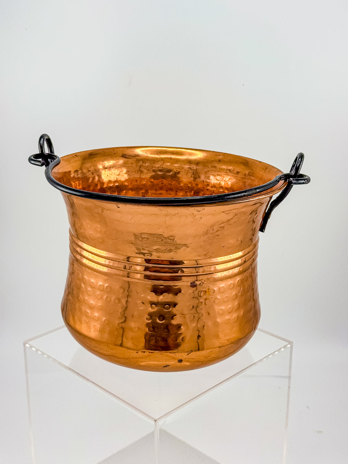 Vintage Hammered Copper Cauldron Pot with Metal Bail Handle
