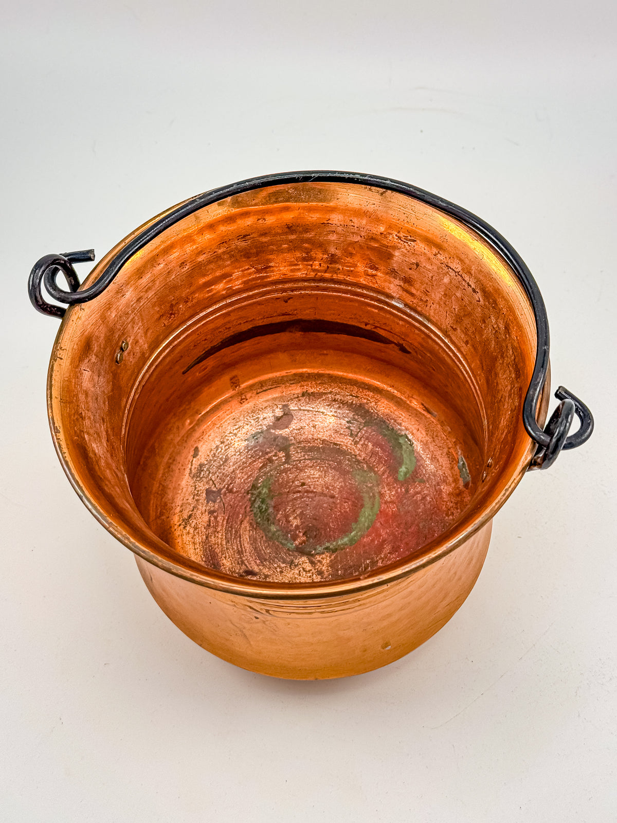 Vintage Hammered Copper Cauldron Pot with Metal Bail Handle